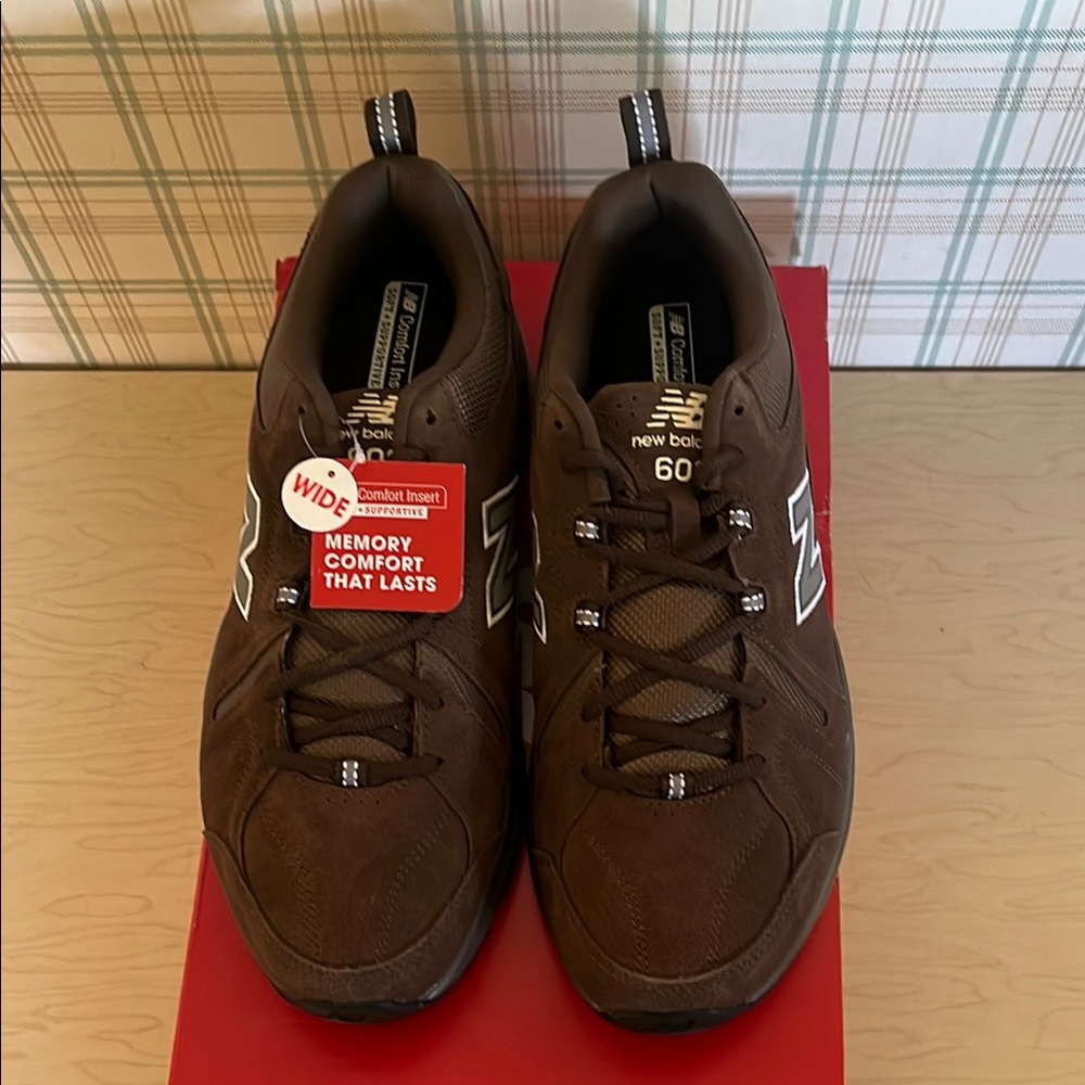Like New, NB brown suede , read description.